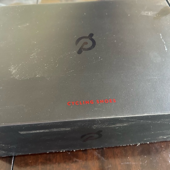 New peloton cycling shoes size 44 - Picture 3 of 3